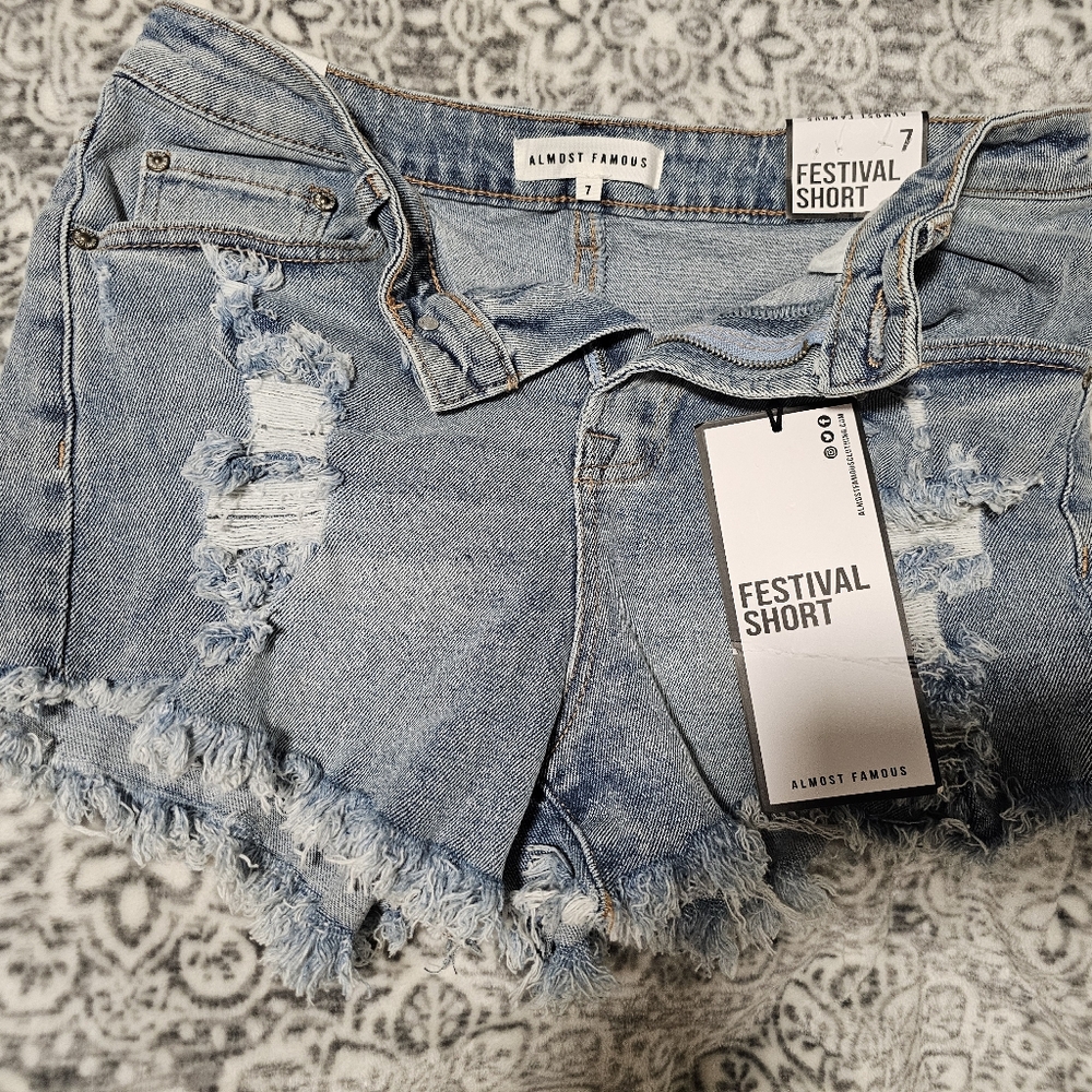 almost famous jeans shorts